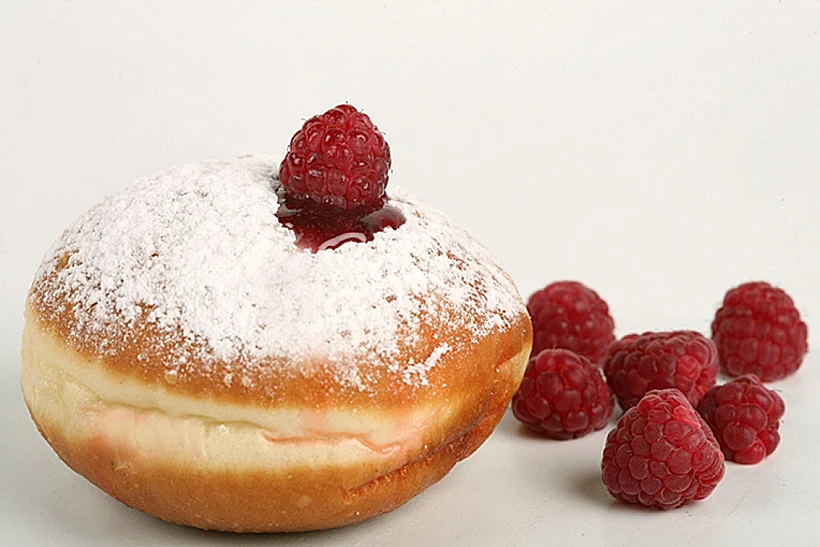 סופגניה קלאסית במעדנייה של גולדשטיין