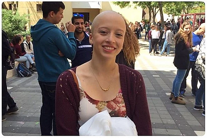 שכב שלמה גילחה ראשה לאות הזדהות