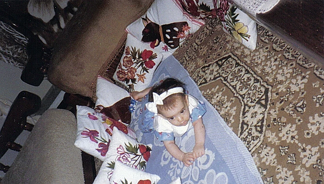 תמונות ילדות של ליטל, מתוך התוכנית היפה והחנון, עונה שנייה