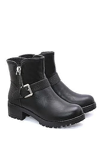 עומר קינן מהאח: עולמה צר? לא מסכימים! היא יודעת להתלבש