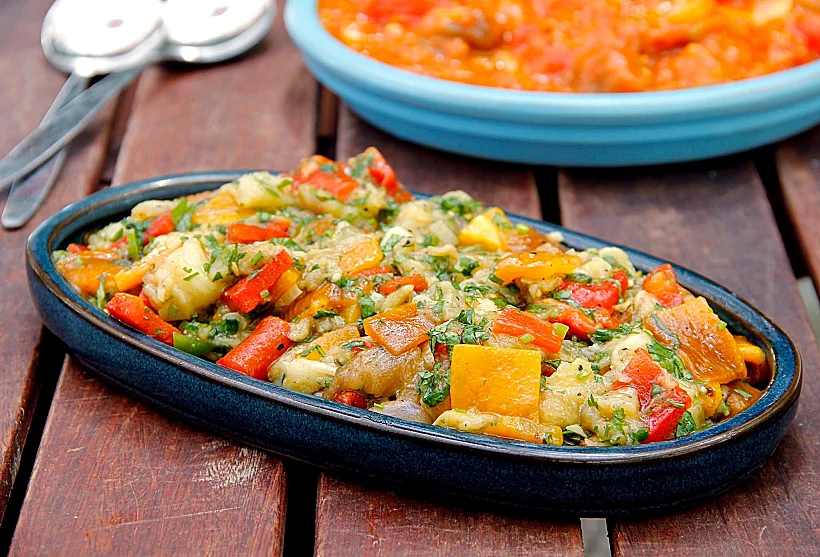 זעלוק - סלט חצילים ופלפלים קלויים