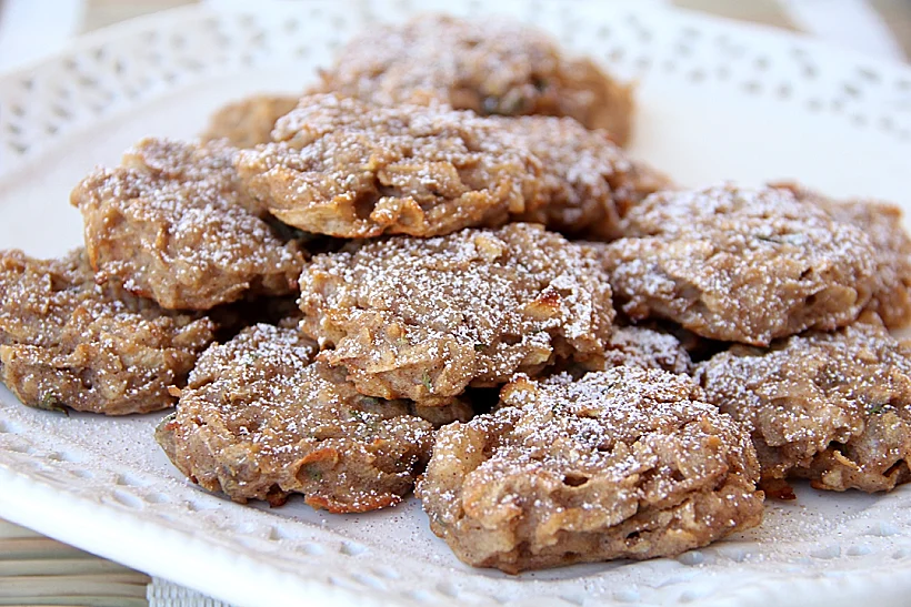 לביבות אגס בדרך לתנור