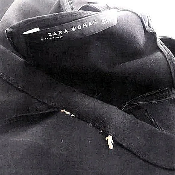 הסיוט הגיע למציאות: העכבר שמציץ מהשמלה