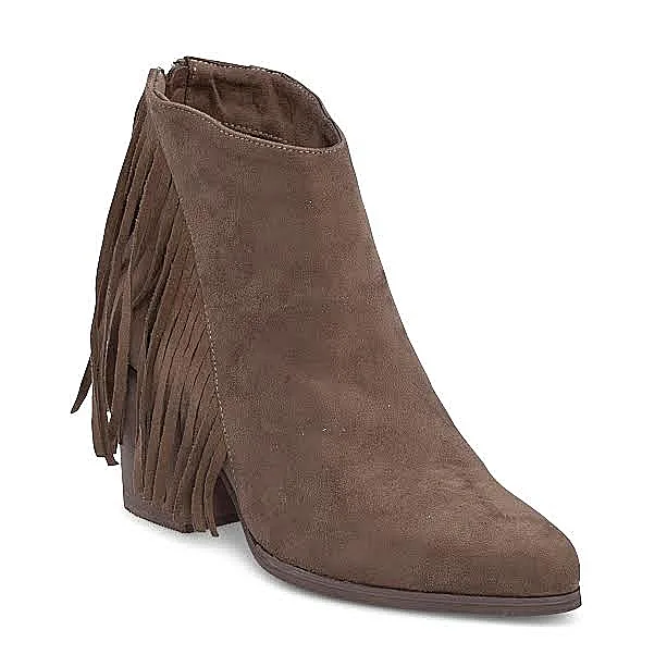 ביונסה מעצבת בגדי ספורט