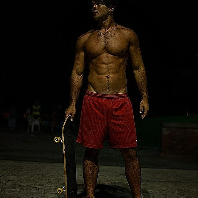 עומר מילר הדוגמן