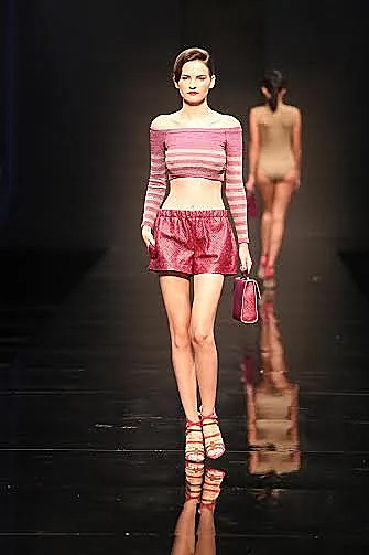 בתצוגה של שי שלום