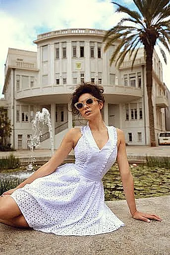 שמלות לבנות