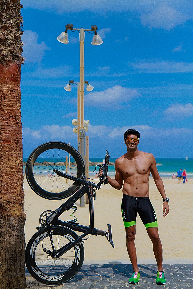 מאמנים בבגדי-ים