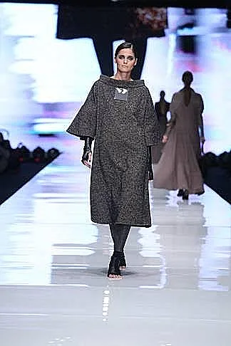 5 הדוגמניות הכי רותחות בשבוע האופנה