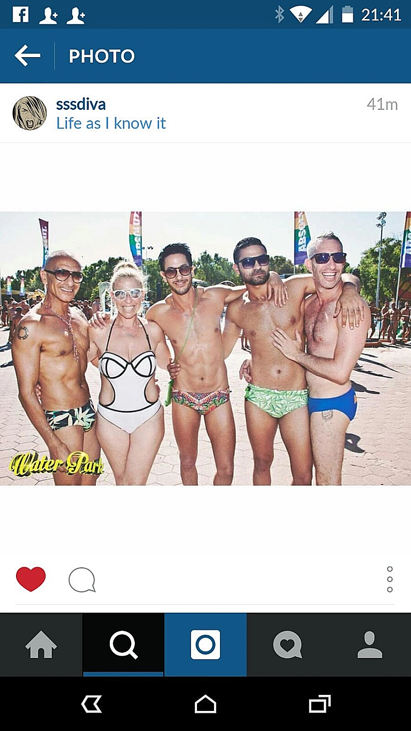 כולנו דוגמניות