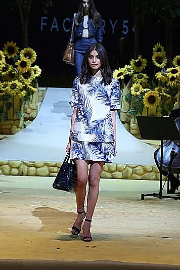 בר רפאלי לפקטורי 54