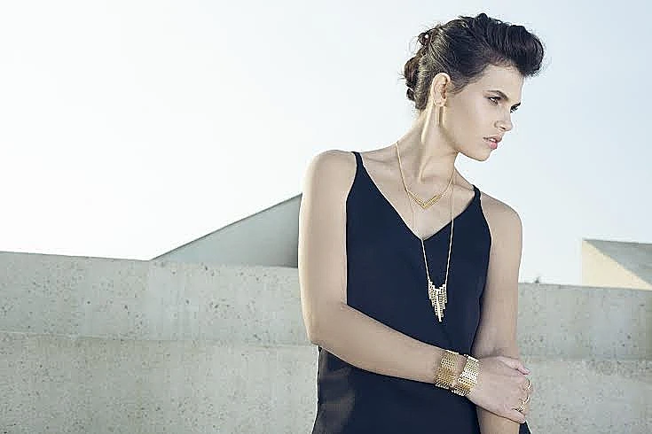 שלומית אופיר במבצע