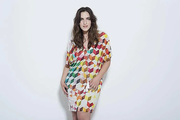 שמלות למידות גדולות