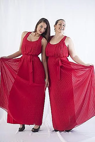 שמלות למידות גדולות