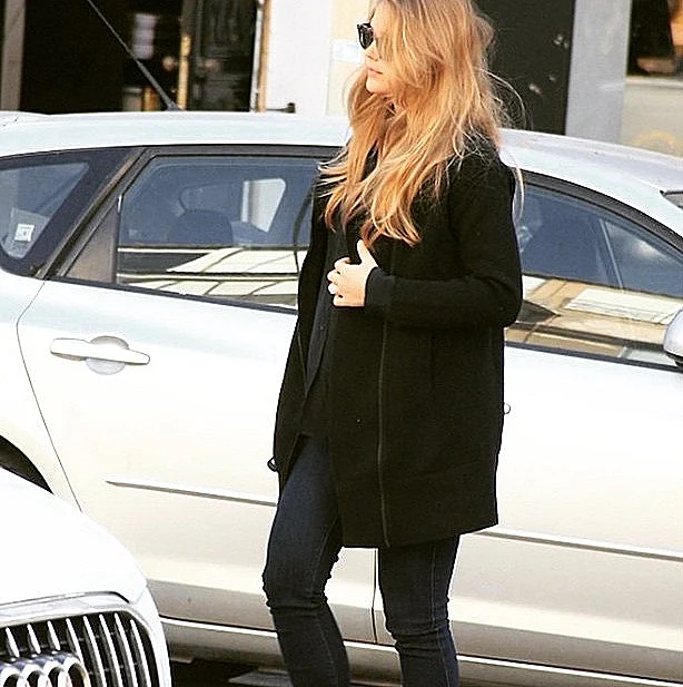 אסתי גינזבורג יולדת