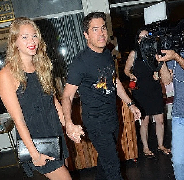 אסתי גינזבורג יולדת