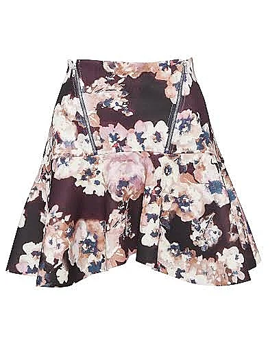 חצאיות קצרות