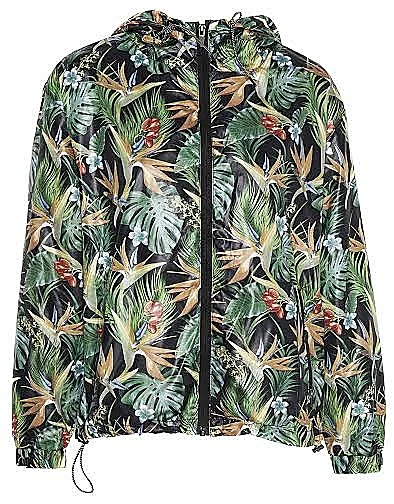 מעילים שגונבים את כל ההופעה