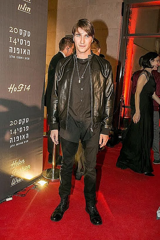 מצעד המתלבשות בטקס האופנה
