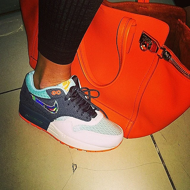 אואופנה באינסטגרם