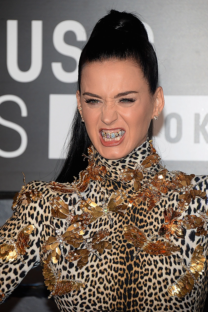 תכשיט שיניים