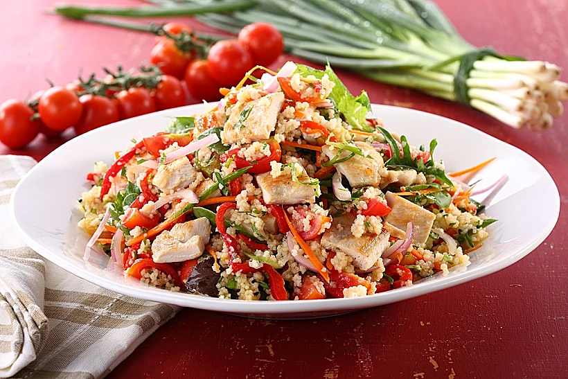 סלט קוסקוס עם נתחי עוף