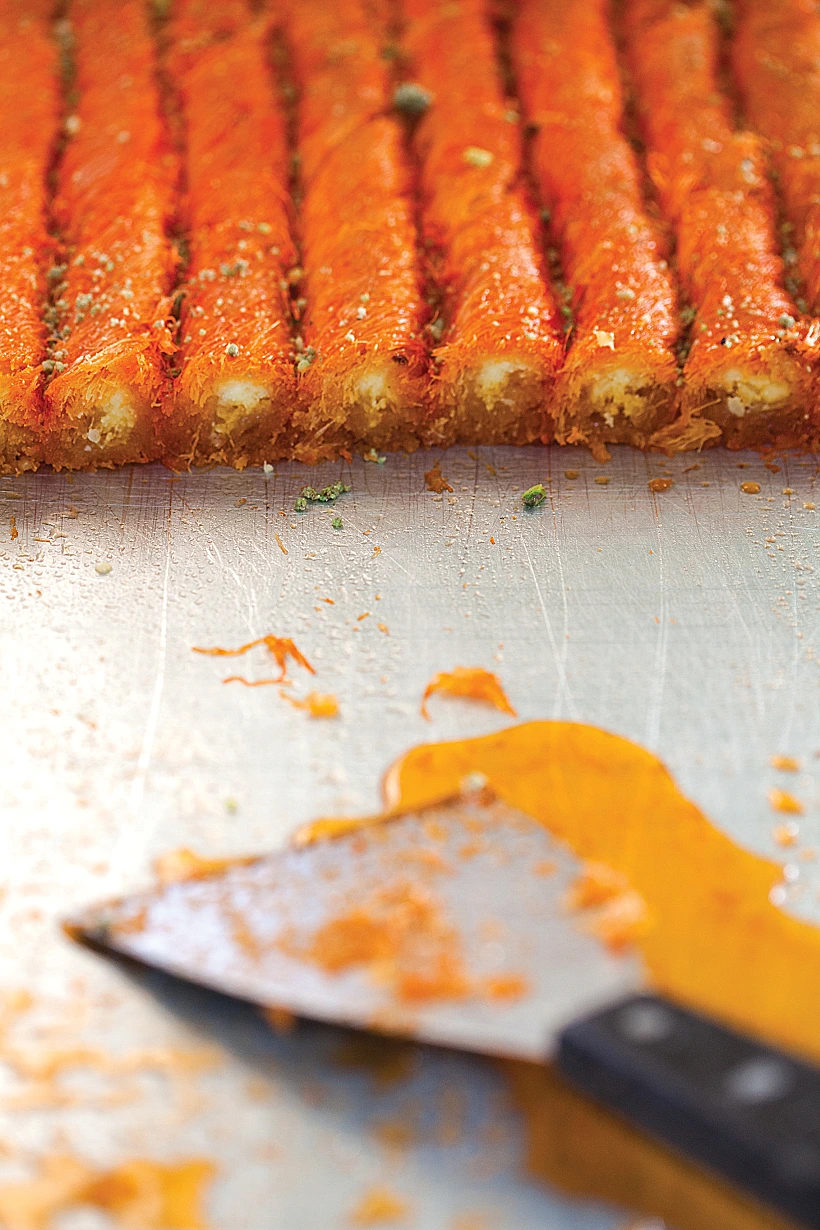 ממתקי נצרת, רהט על השולחן גיליון אפריל 2013