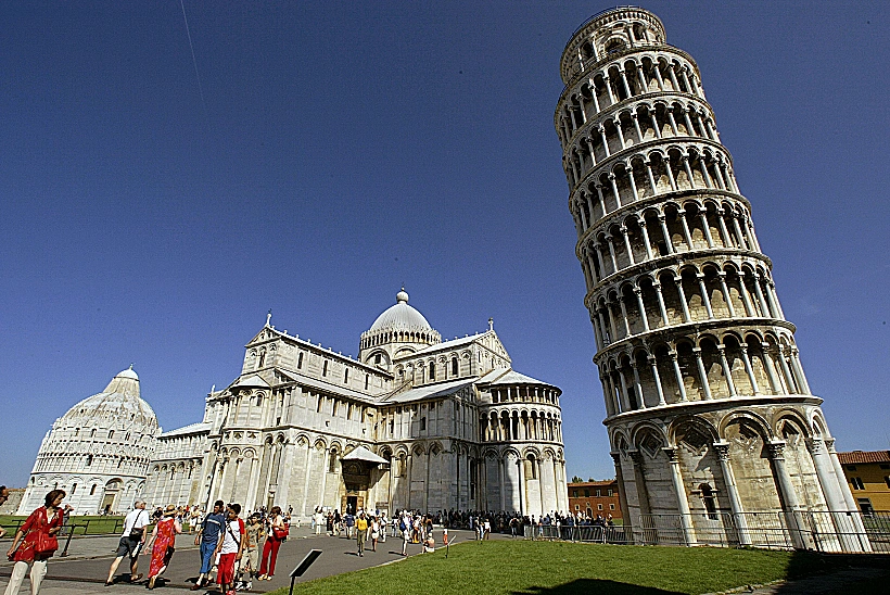 המגדל הנטוי של פיזה בפיזה,איטליה