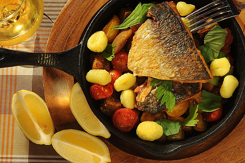 פילה דג בתנור לצד ניוקי