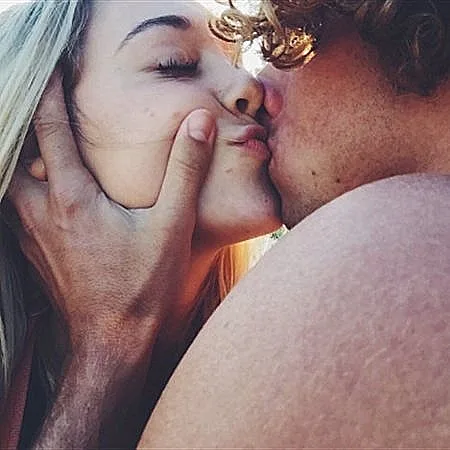 ביום ה-21 מתנשקים 30 שניות