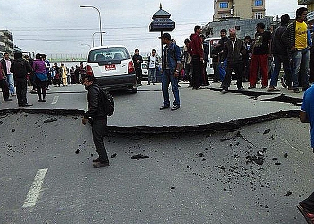 רעידת אדמה בעוצמה 7.9 בנפאל