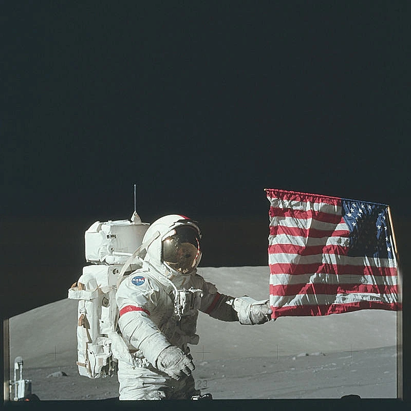 ארכיון התמונות של משימות אפולו נפתחת לקהל הרחב