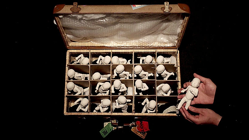 תינוק מודפס בתלת מימד רץ