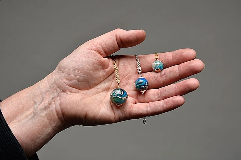 תליון אפר מתים-ashbeads