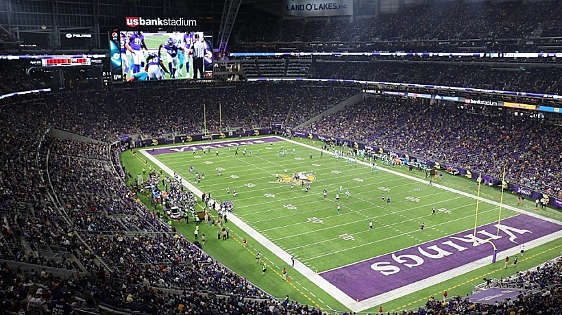 אצטדיון פוטבול עם טכנולוגיית freeD של אינטל