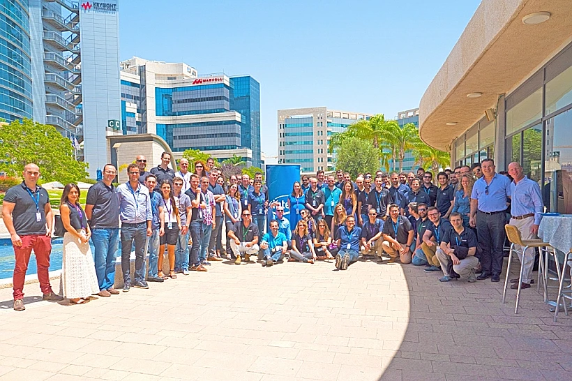 עובדי Replay באינטל פתח תקווה