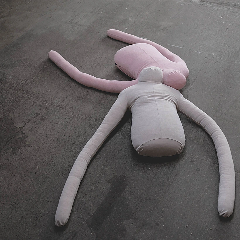 התחילו כבובות אימום, סטודיו Aseptic