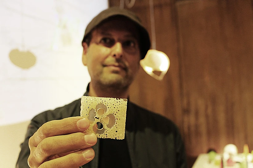 אסא אשוח ותלת מימד של הבמבוק