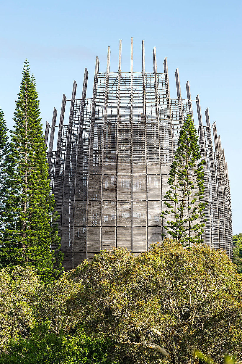 מרכז התרבות בנומאה, 1998