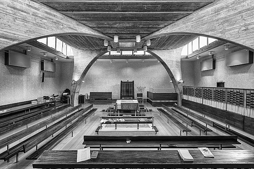 בית כנסת אוהל אהרון, אדריכל אהרון קשטן