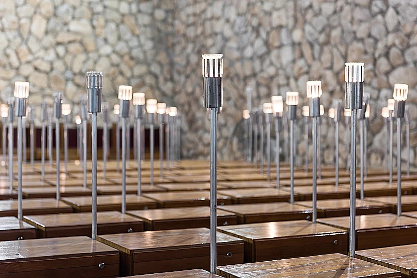 בית הכנסת המרכזי בנצרת עילית, אדריכל נחום זולוטוב