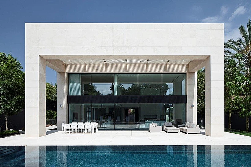 וילה בהרצליה פיתוח