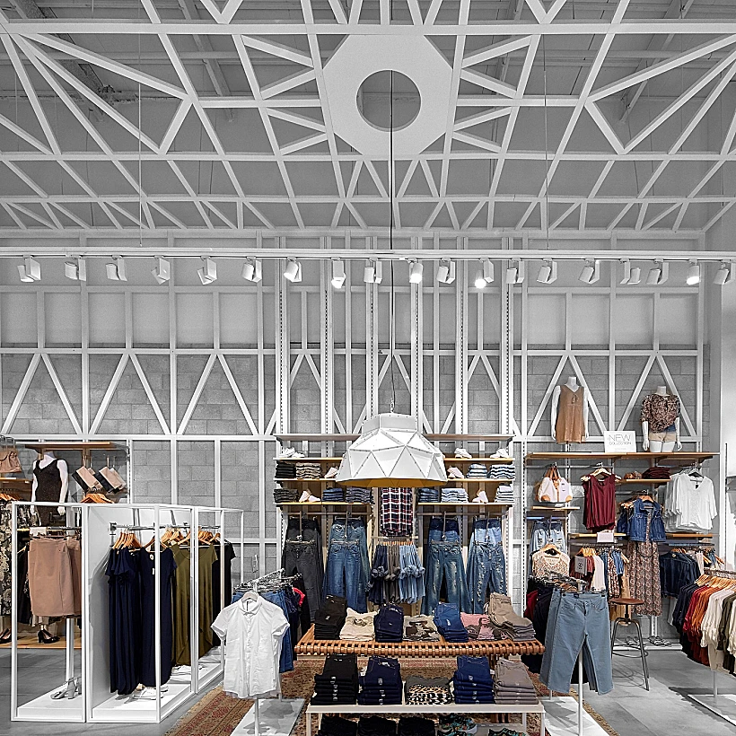 השראה מצורות הנדסיות, רנואר קניון איילון