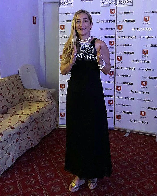 האדריכלית דנה אוברזון ביום קבלת הפרס