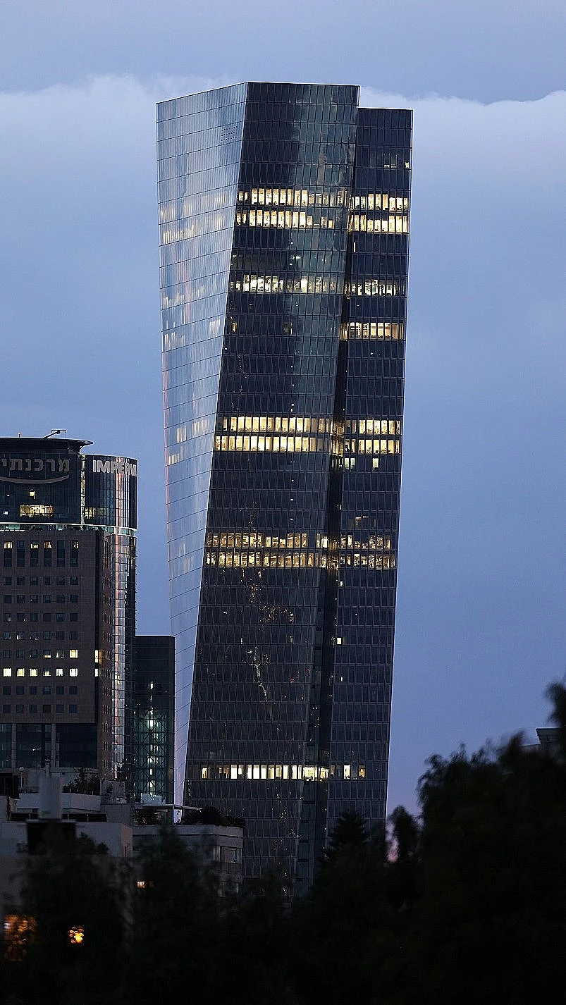 עזריאלי שרונה, בשיתוף אדריכל דוד עזריאלי