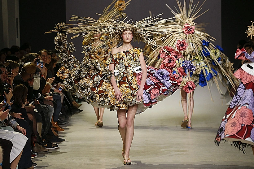 נערות ואן גוך, ויקטור אנד רולף, 2015