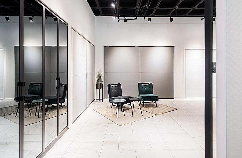 אולם תצוגה חדש