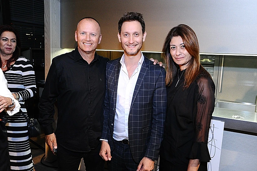 אתי וגרי וונדרמולן, ליאור סושרד