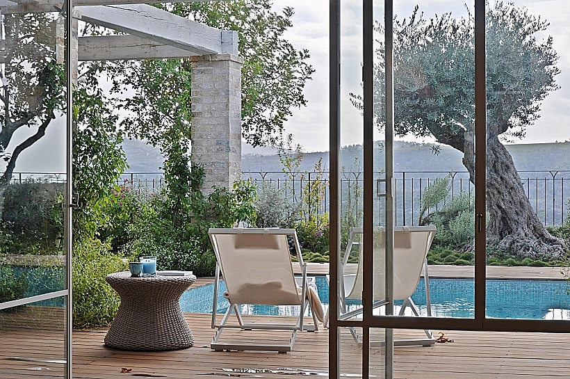 INDOOR OUTDOOR, תכנון אדר