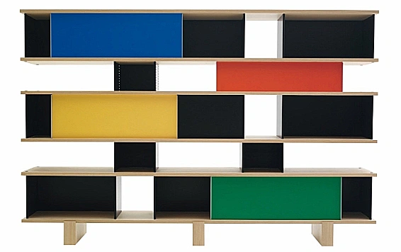 ספריה בעיצוב שארלוט פרייהנד לקאסינה